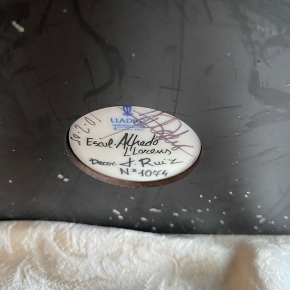 RETIRED 2004 ‘SOOTHING REFLECTIONS’ Lladro item# 01016888 - Picture 11 of 15